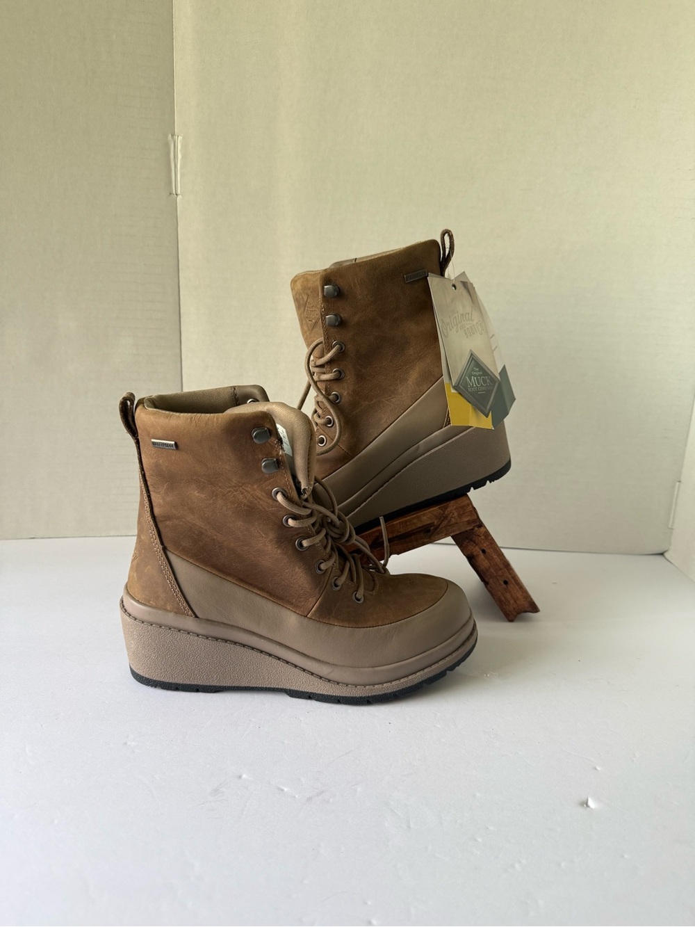 Muck Boot Liberty Wedge Boots Waterproof Women’s 5.5  Brown Lace Up Leather New